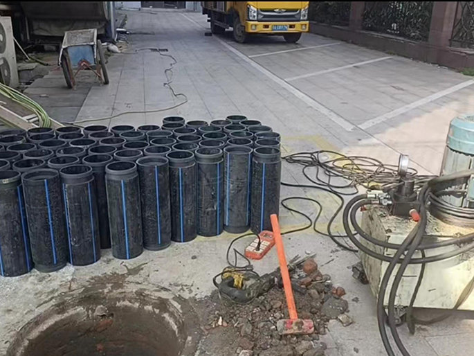 高新区PE置换管厂家 DN315置换管 非开挖管短管置换